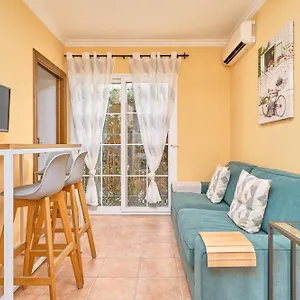 https://buriana-beach-w-parking.hotelsinnerja.org